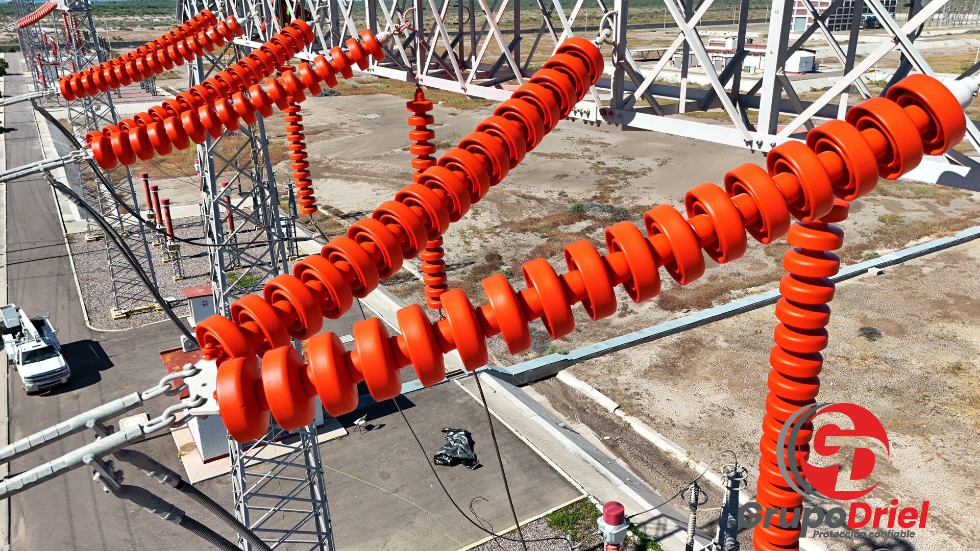 Inspección aérea de cadenas de aisladores con recubrimiento Silidriel